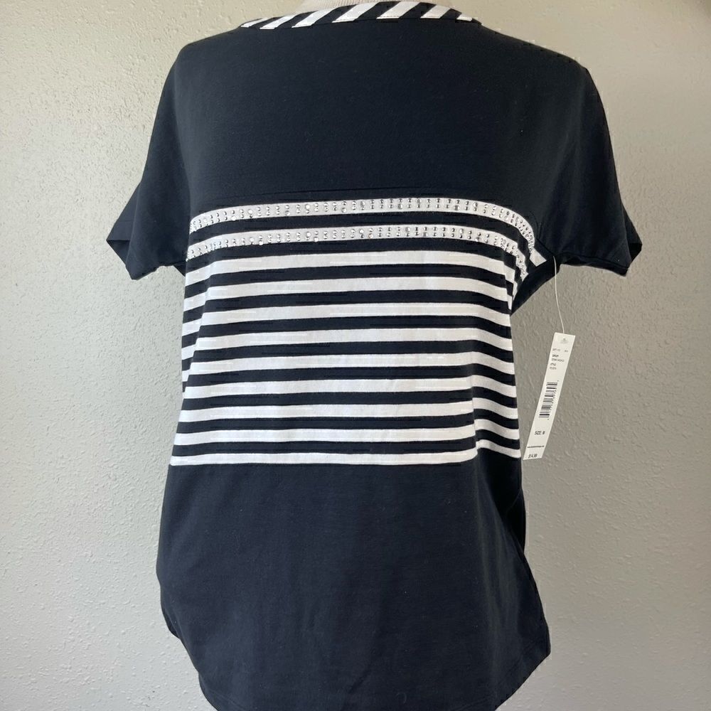 NWT Passports Women’s Top Size M